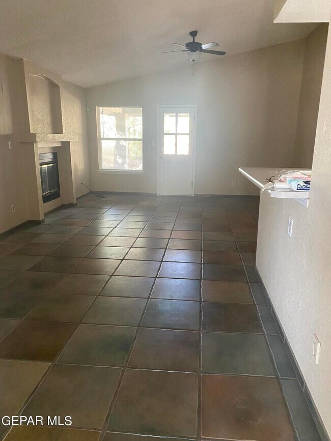 Building Photo - 12273 Red Sun Dr