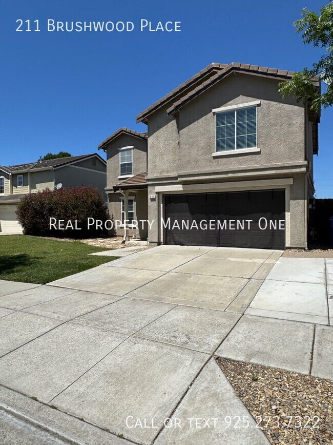 Foto del edificio - 211 Brushwood Pl