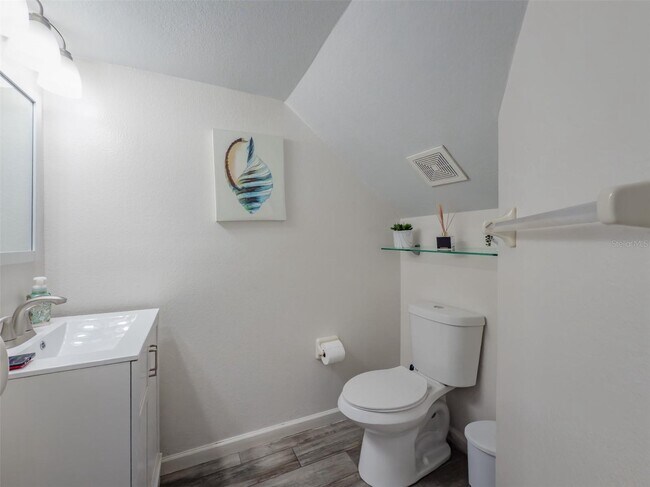 Foto del edificio - 724 Kensington Lake Cir