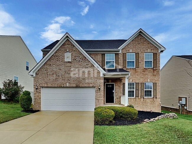 Building Photo - 2215 Ambergate Dr