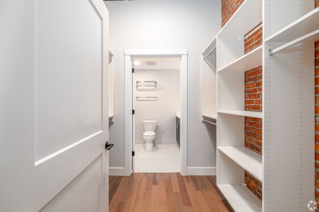 Foto del edificio - 1 bed/1 bath at The Hotel Street Lofts!