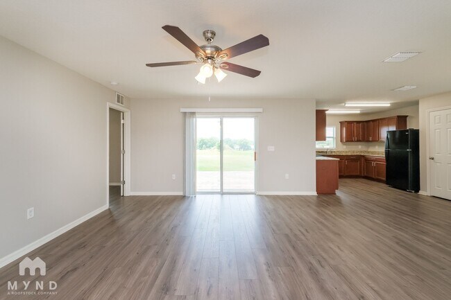 Foto del edificio - 6600 Wirevine Dr