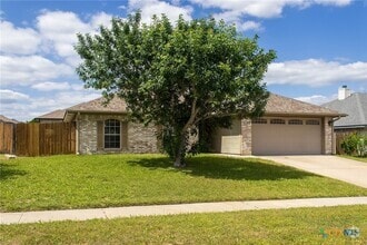 Building Photo - 4507 Aspen Dr