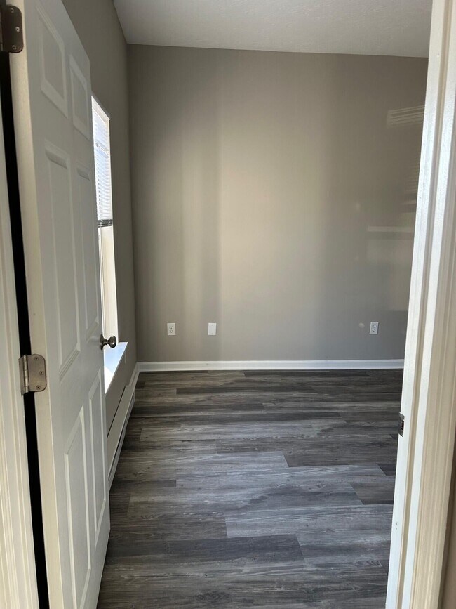 Foto del edificio - 236 Wray Ct