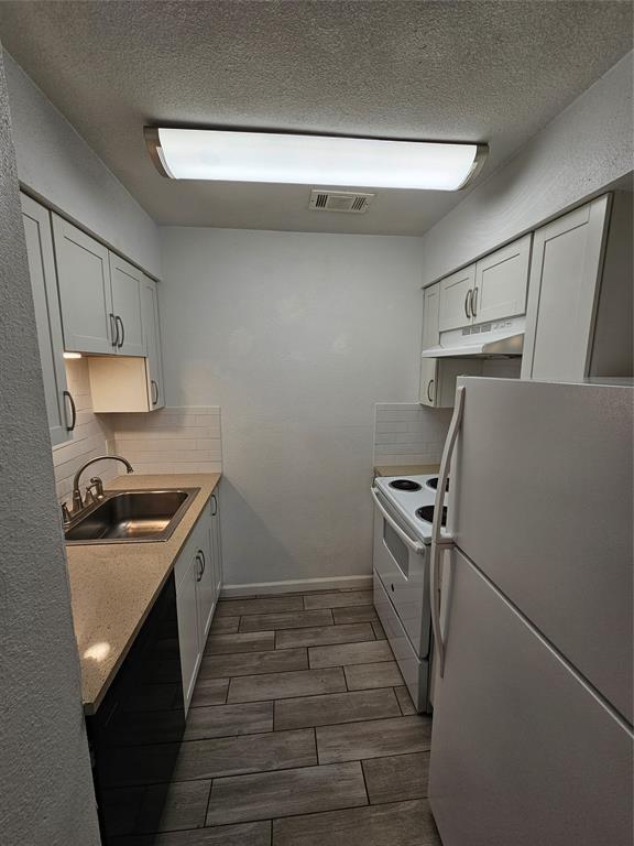 Building Photo - 5402 Rose Hill Cir