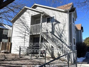 Building Photo - 1010 Mazatlan Cir