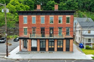 Building Photo - 51 W Bridge St