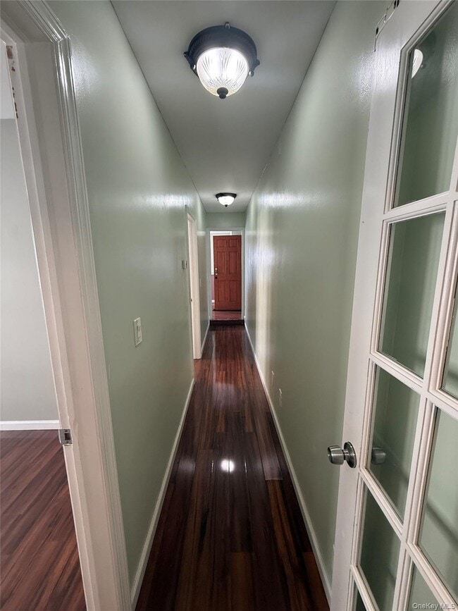 Building Photo - 105 Pilgrim Pl