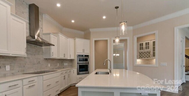 Building Photo - 6214 Majesty Ct