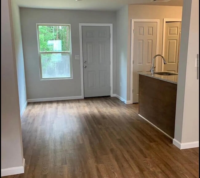 Building Photo - 83 Crabapple Rdg