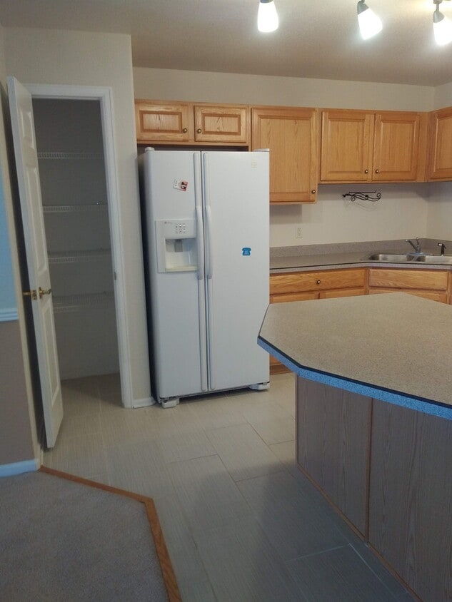 Foto del edificio - 4222 S Blackhawk Cir