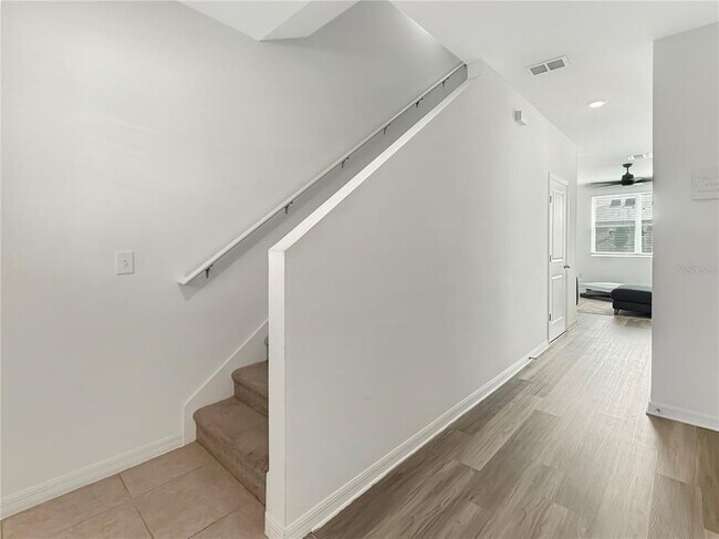 Foto del edificio - 1056 Appleton St