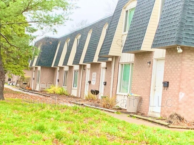 Building Photo - 5520 Beavercrest Dr