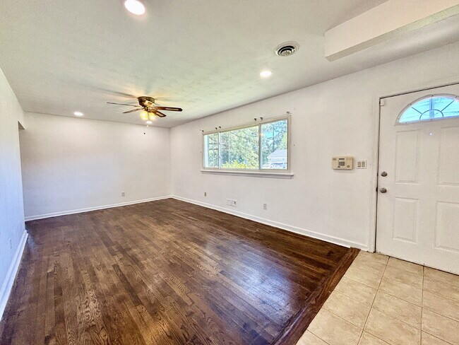 Foto del edificio - Gorgeous Updated Home in Virginia Beach!