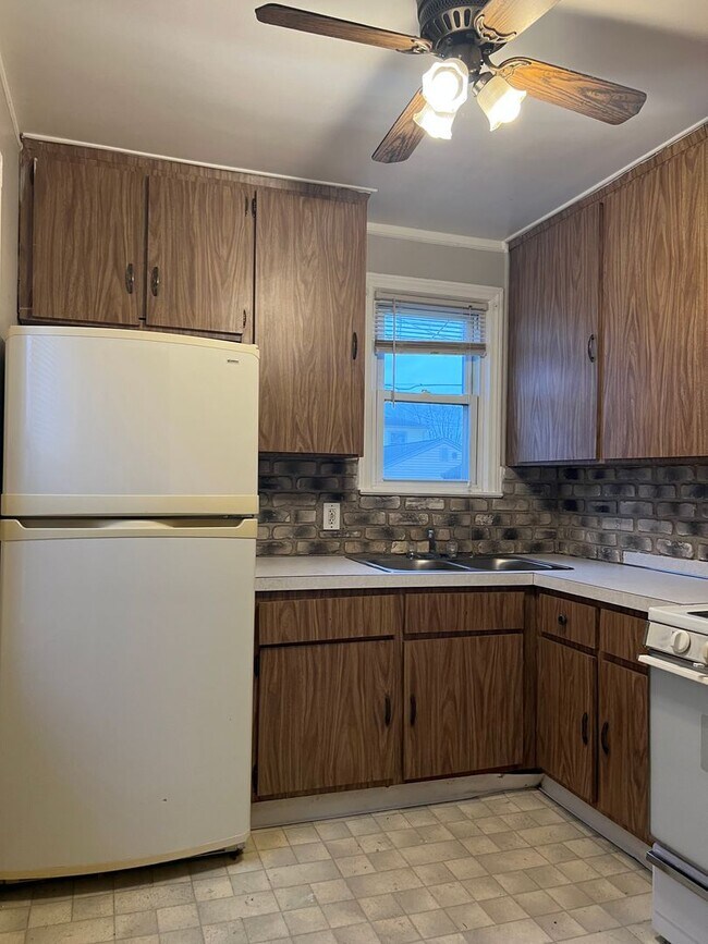 Building Photo - Welcome Home- Section 8 Approved-  Skip th...