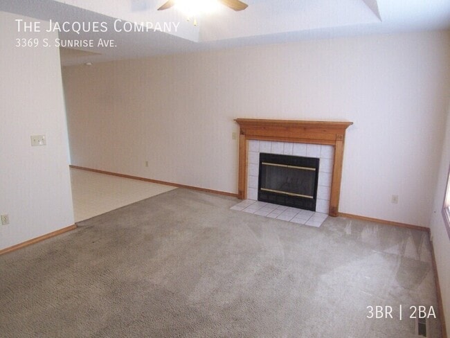 Building Photo - 3369 S Sunrise Ave