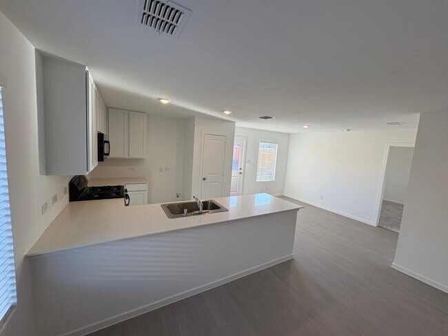 Foto del edificio - 1029 Cortijo Way