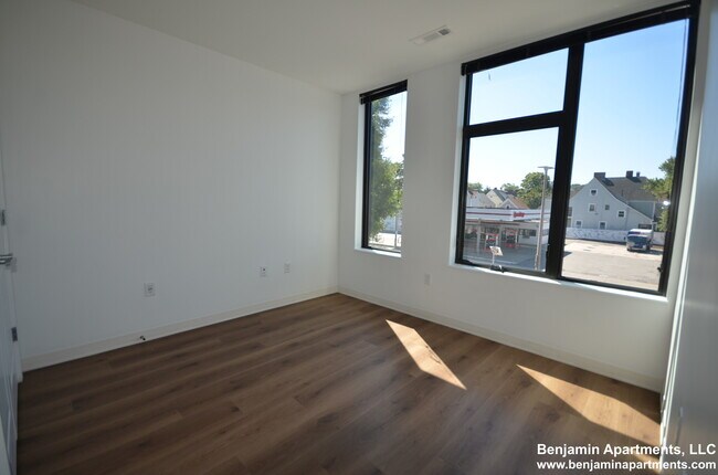 Foto del edificio - 89 Brighton Ave