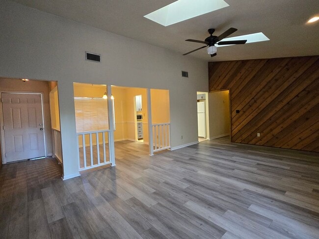 Building Photo - 5315 SW 81st Terrace