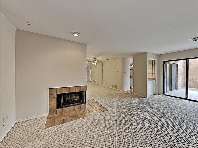 Building Photo - 6305 Seabrook Dr