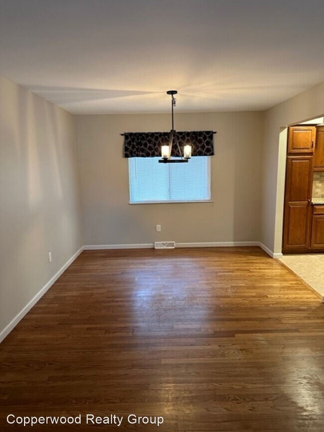 Building Photo - 3 br, 2 bath House - 828 Pinehurst Dr