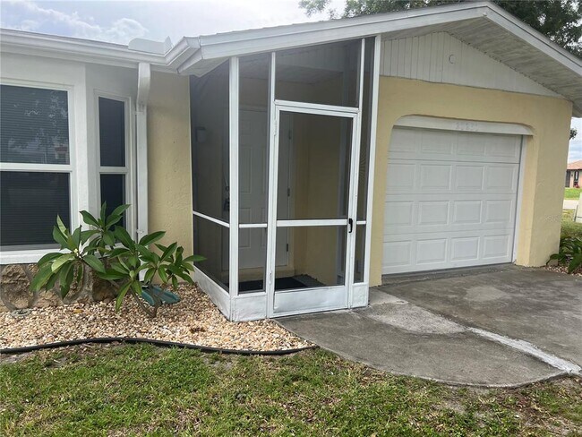 Foto del edificio - 20250 Midway Blvd
