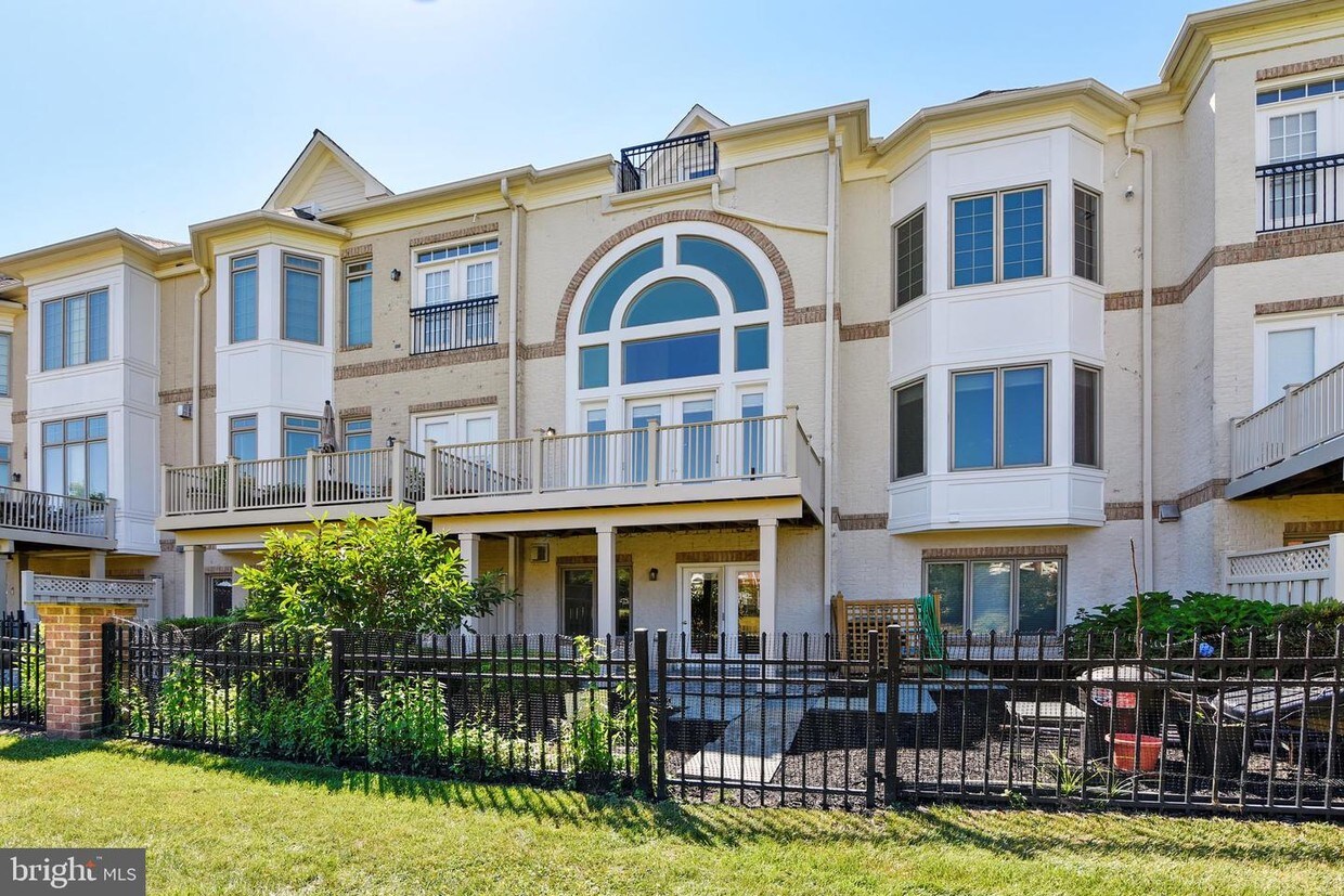 18361 Eagle Point Square, Leesburg, VA 20176 Townhome Rentals in Leesburg VA