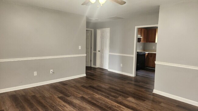 Foto del edificio - Refreshed 2BR/1BA duplex apartment for rent!