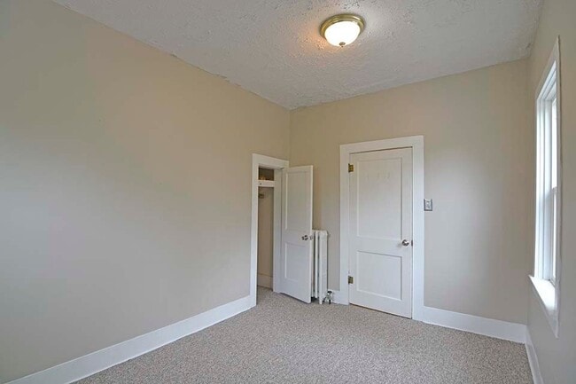 Foto del edificio - 513-515 W Harrison St