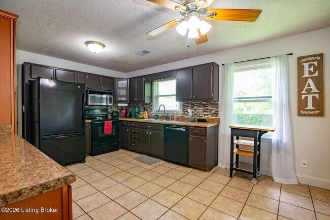 Foto del edificio - 119 E French St