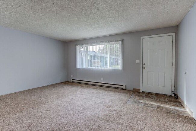 Foto del edificio - Court Yard Setting!! - Single Level 2 bdrm/1 bath