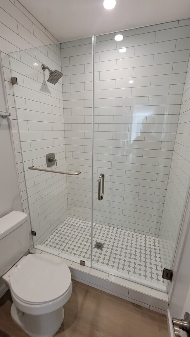 Building Photo - 2711 W Clark Ave