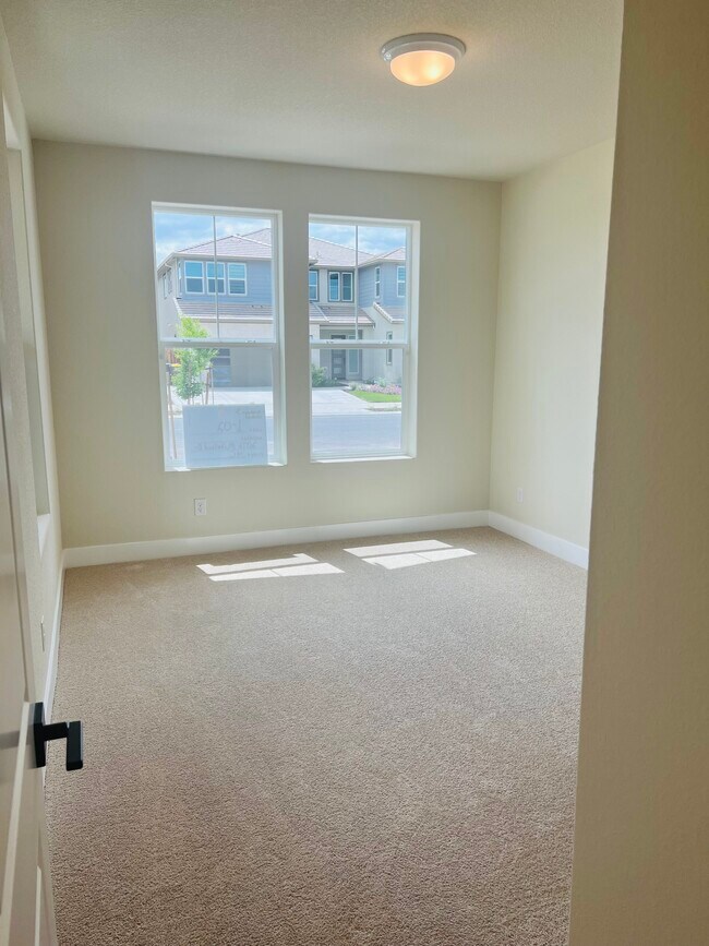 2067 Mulholland Dr, Lathrop, CA 95330 House for Rent in Lathrop, CA