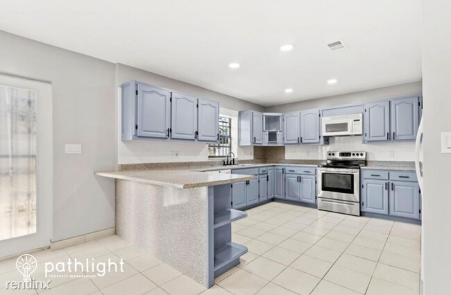 Building Photo - 3 br, 3 bath House - 6705 Ralston Beach Ci...