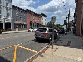 Building Photo - 67 Main St