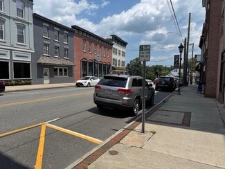 Building Photo - 67 Main St