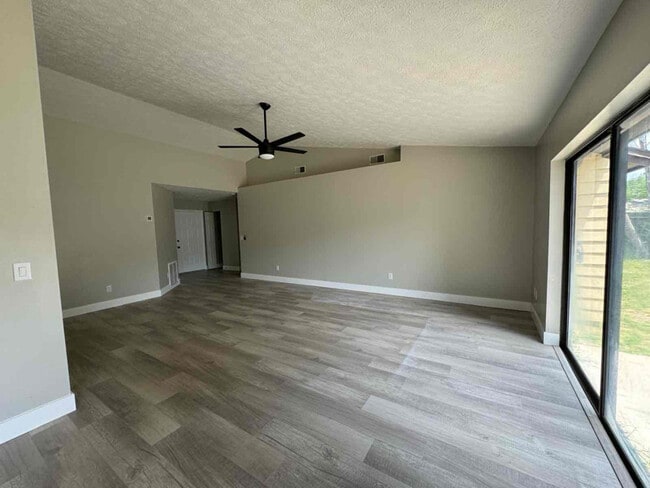 Building Photo - 21526 Coot Dr