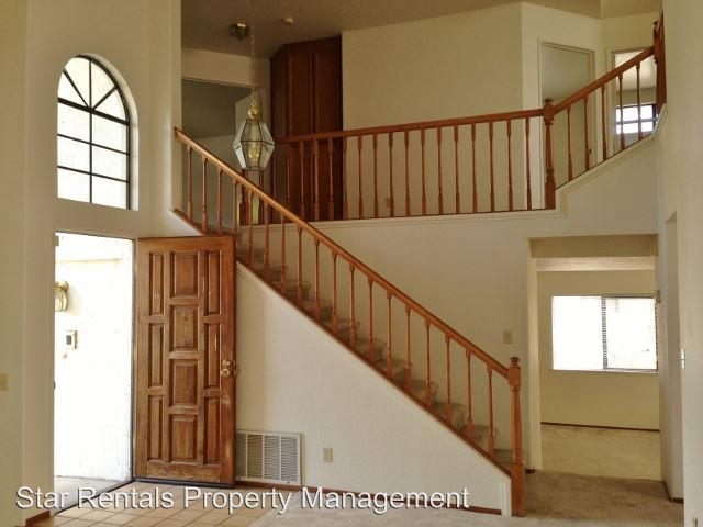 Building Photo - 284 Saybrook Ave
