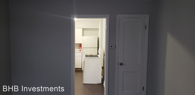 Building Photo - 1 br, 1 bath House - 3540 W 10th St
