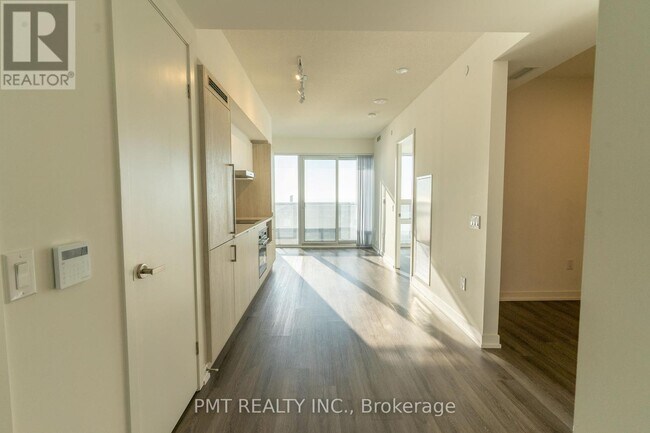 Building Photo - 138 Downes St