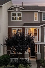 Building Photo - 3205 Jetty Dr