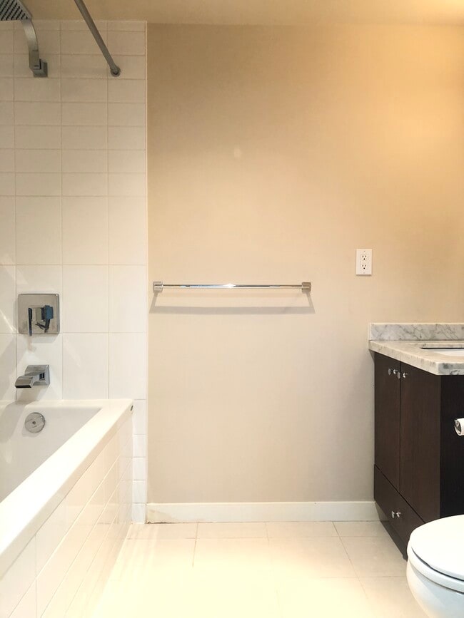 Building Photo - 2982 Burlington Dr