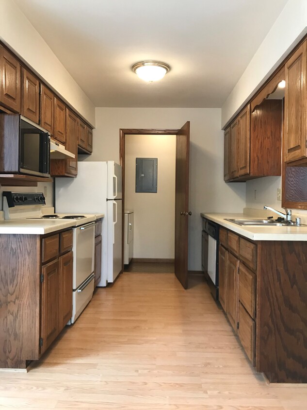 Primary Photo - 1 Mesa Ct