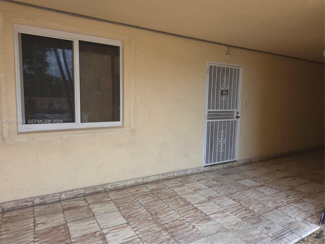 Building Photo - 8990 SW 24th St