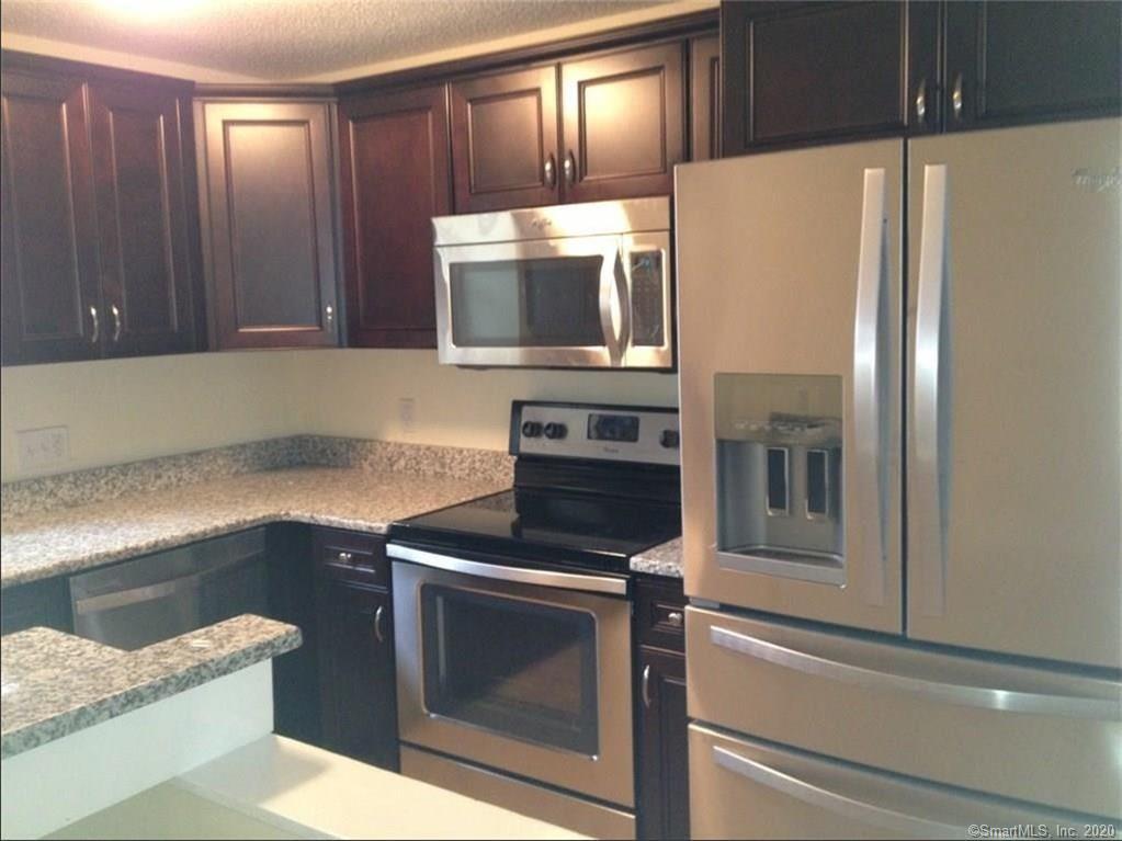 Primary Photo - 22 Braeburn Ln