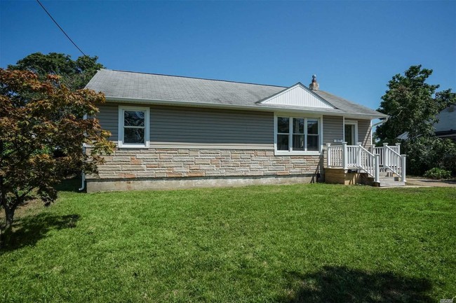 Building Photo - 1077 Manor Ln