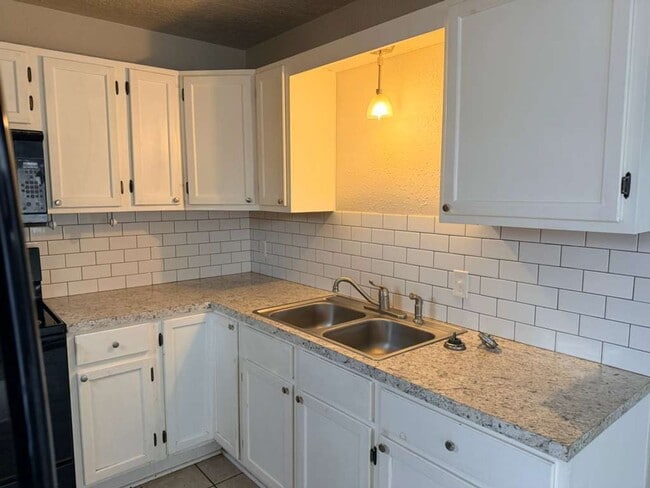 Foto del edificio - 435 S Beech St