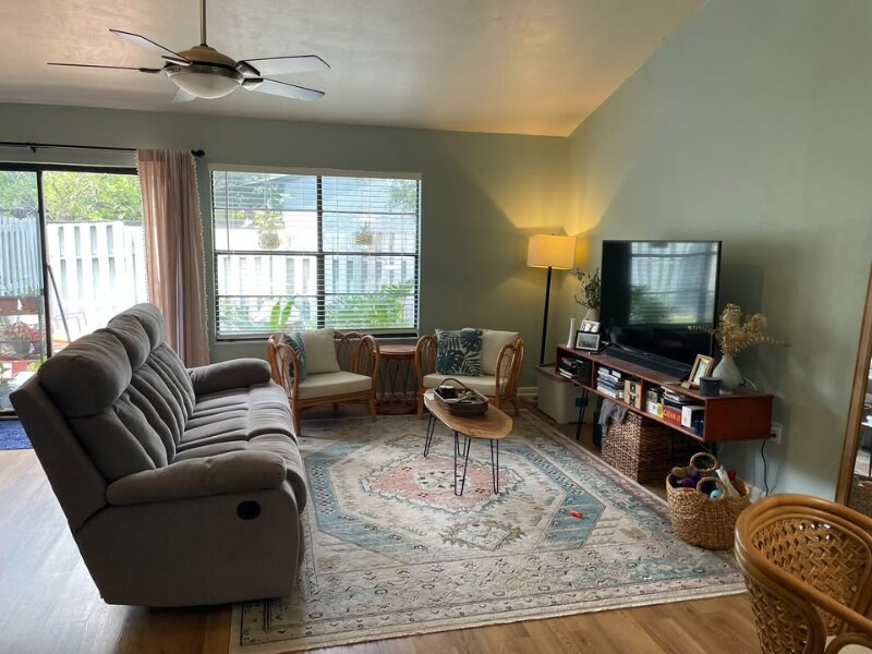Foto principal - 4342 SW 21st Ln
