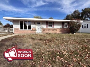 Building Photo - 800 Maumee Dr