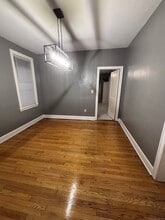 Building Photo - 33 Aetna St